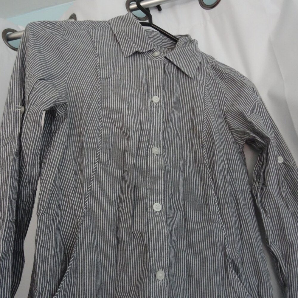 womens striped button up shirt with pockets size M